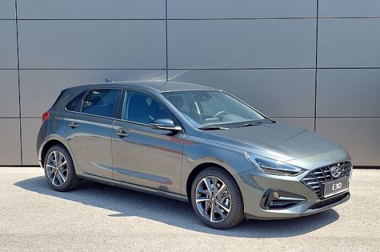 Hyundai i30 1,0 T-GDI Feel Good bei Schirak Automobile – Das Autohaus in St. Pölten in 